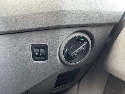 Volkswagen Crafter 2.0 TDI CR35 BlueMotion Tech Startline FWD MWB High Roof Euro 6 (s/s) 5dr - U679