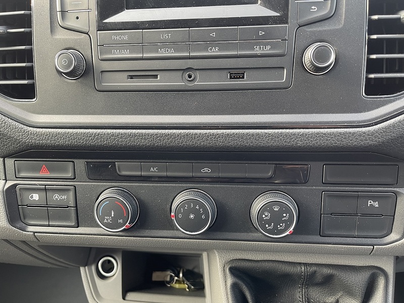 Volkswagen Crafter 2.0 TDI CR35 BlueMotion Tech Startline FWD MWB High Roof Euro 6 (s/s) 5dr - U679