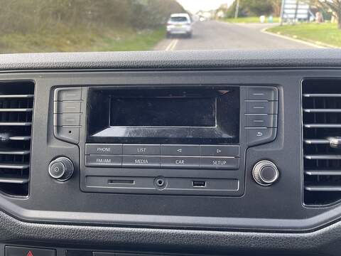 Volkswagen Crafter 2.0 TDI CR35 BlueMotion Tech Startline FWD MWB High Roof Euro 6 (s/s) 5dr - U679