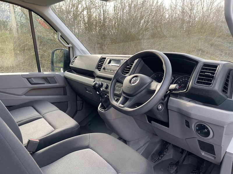 Volkswagen Crafter 2.0 TDI CR35 BlueMotion Tech Startline FWD MWB High Roof Euro 6 (s/s) 5dr - U679