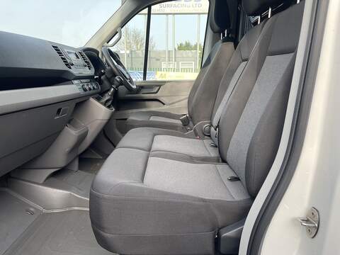 Volkswagen Crafter 2.0 TDI CR35 BlueMotion Tech Startline FWD MWB High Roof Euro 6 (s/s) 5dr - U679