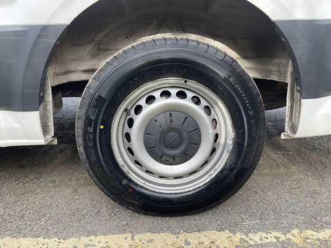 Volkswagen Crafter 2.0 TDI CR35 BlueMotion Tech Startline FWD MWB High Roof Euro 6 (s/s) 5dr - U679