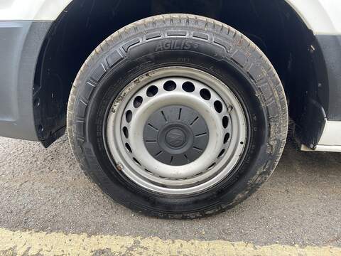 Volkswagen Crafter 2.0 TDI CR35 BlueMotion Tech Startline FWD MWB High Roof Euro 6 (s/s) 5dr - U679