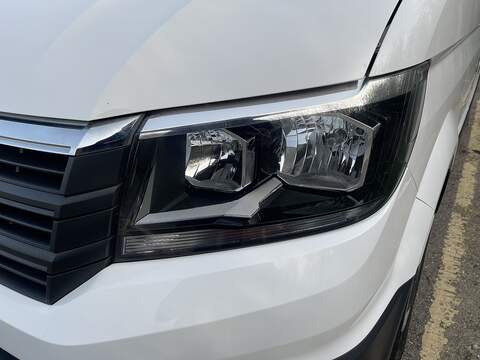 Volkswagen Crafter 2.0 TDI CR35 BlueMotion Tech Startline FWD MWB High Roof Euro 6 (s/s) 5dr - U679