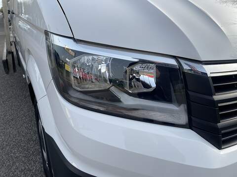 Volkswagen Crafter 2.0 TDI CR35 BlueMotion Tech Startline FWD MWB High Roof Euro 6 (s/s) 5dr - U679