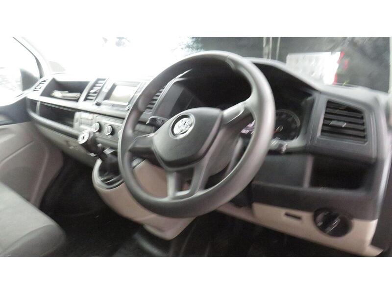 Volkswagen Transporter Transporter Startline Panel Van 1 Manual Diesel - U680