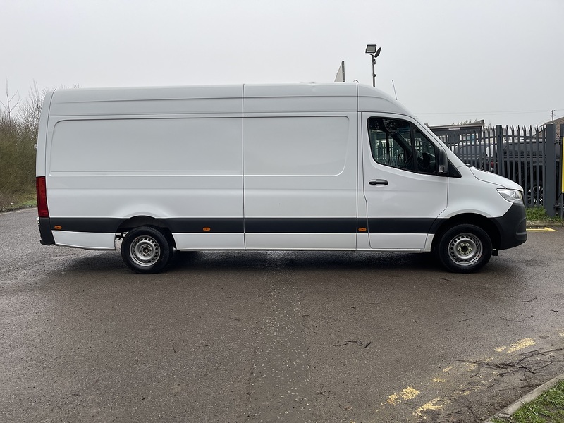 Mercedes-Benz Sprinter 2.0 315 CDI Progressive RWD L3 H2 Euro 6 (s/s) 5dr - U684