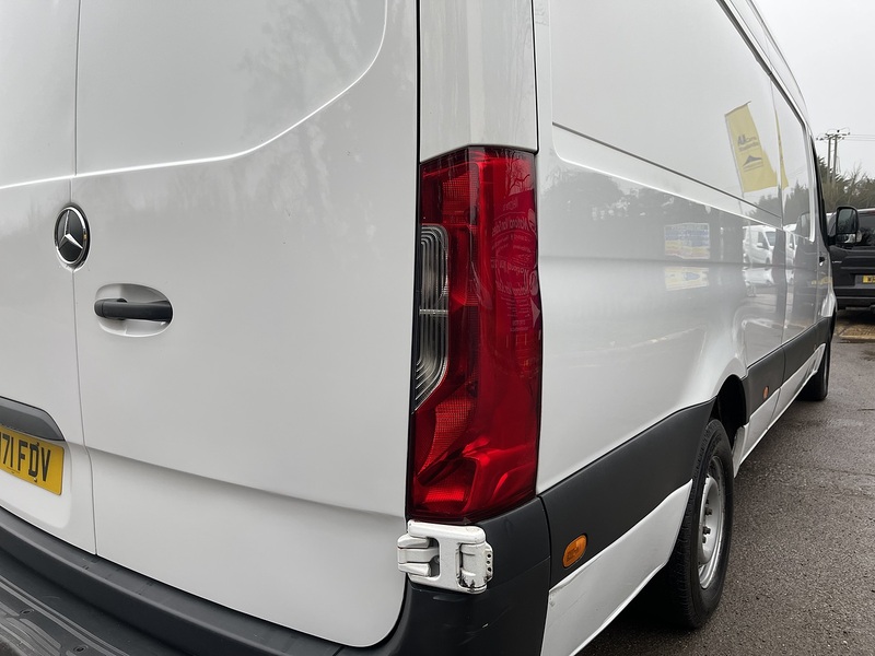 Mercedes-Benz Sprinter 2.0 315 CDI Progressive RWD L3 H2 Euro 6 (s/s) 5dr - U684