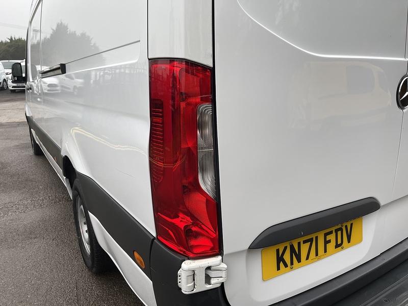 Mercedes-Benz Sprinter 2.0 315 CDI Progressive RWD L3 H2 Euro 6 (s/s) 5dr - U684