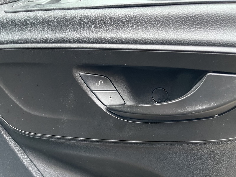 Mercedes-Benz Sprinter 2.0 315 CDI Progressive RWD L3 H2 Euro 6 (s/s) 5dr - U684