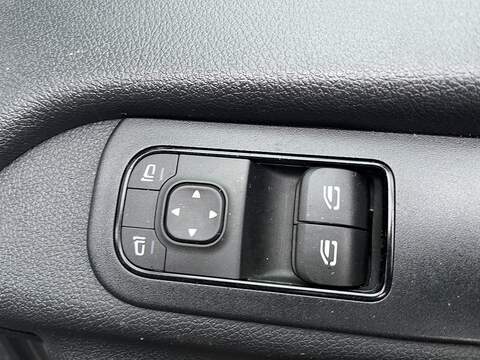 Mercedes-Benz Sprinter 2.0 315 CDI Progressive RWD L3 H2 Euro 6 (s/s) 5dr - U684