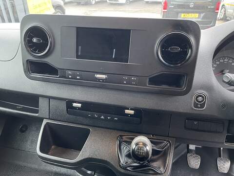 Mercedes-Benz Sprinter 2.0 315 CDI Progressive RWD L3 H2 Euro 6 (s/s) 5dr - U684
