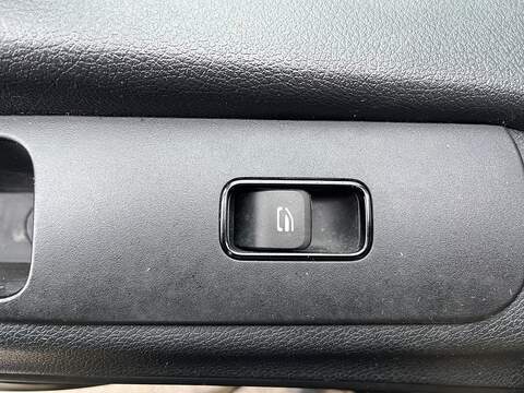 Mercedes-Benz Sprinter 2.0 315 CDI Progressive RWD L3 H2 Euro 6 (s/s) 5dr - U684