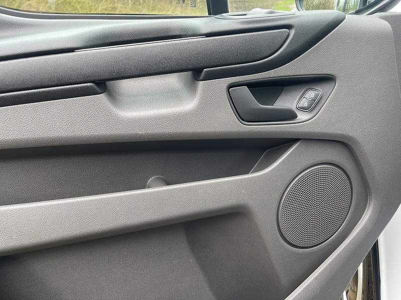 Ford Transit Custom 2.0 320 EcoBlue Leader L2 H2 Euro 6 (s/s) 5dr - U687