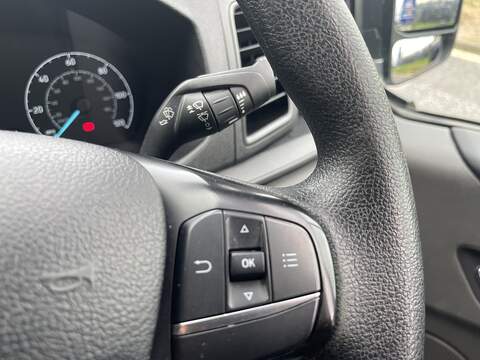 Ford Transit Custom 2.0 320 EcoBlue Leader L2 H2 Euro 6 (s/s) 5dr - U687