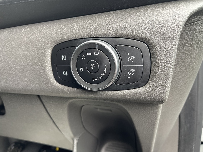 Ford Transit Custom 2.0 320 EcoBlue Leader L2 H2 Euro 6 (s/s) 5dr - U687