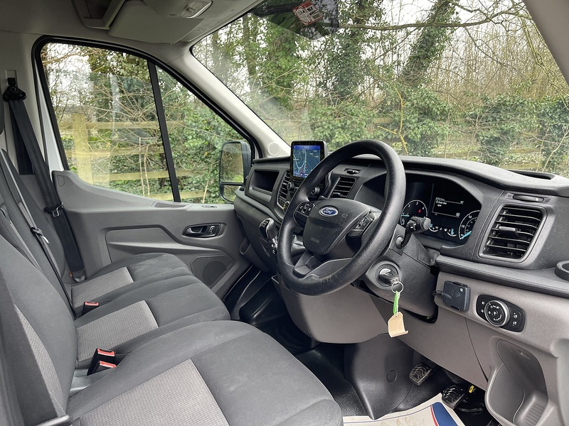 Ford Transit 2.0 350 EcoBlue MHEV Leader RWD L4 H3 Euro 6 (s/s) 5dr - U691