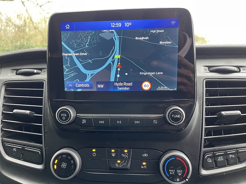 Ford Transit 2.0 350 EcoBlue MHEV Leader RWD L4 H3 Euro 6 (s/s) 5dr - U691