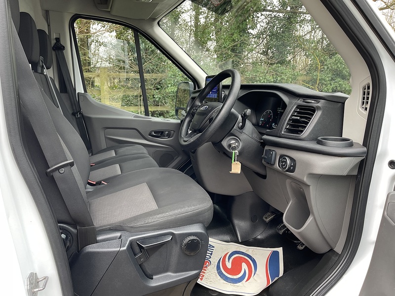 Ford Transit 2.0 350 EcoBlue MHEV Leader RWD L4 H3 Euro 6 (s/s) 5dr - U691