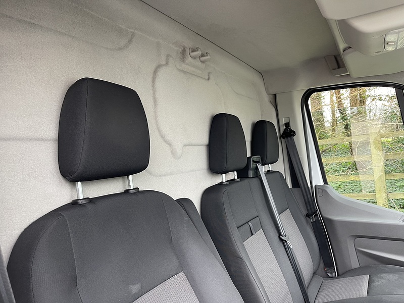 Ford Transit 2.0 350 EcoBlue MHEV Leader RWD L4 H3 Euro 6 (s/s) 5dr - U691