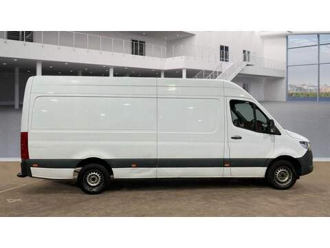 Mercedes-Benz Sprinter 2.0 315 CDI Progressive RWD L3 H2 Euro 6 (s/s) 5dr - U692
