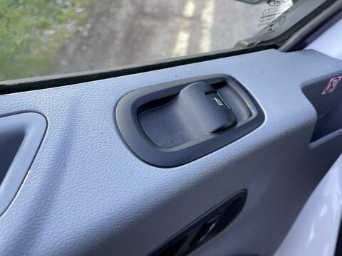 Ford Transit 2.0 350 EcoBlue FWD L2 H3 Euro 6 5dr - U697