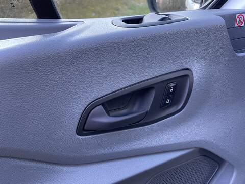 Ford Transit 2.0 350 EcoBlue FWD L2 H3 Euro 6 5dr - U697