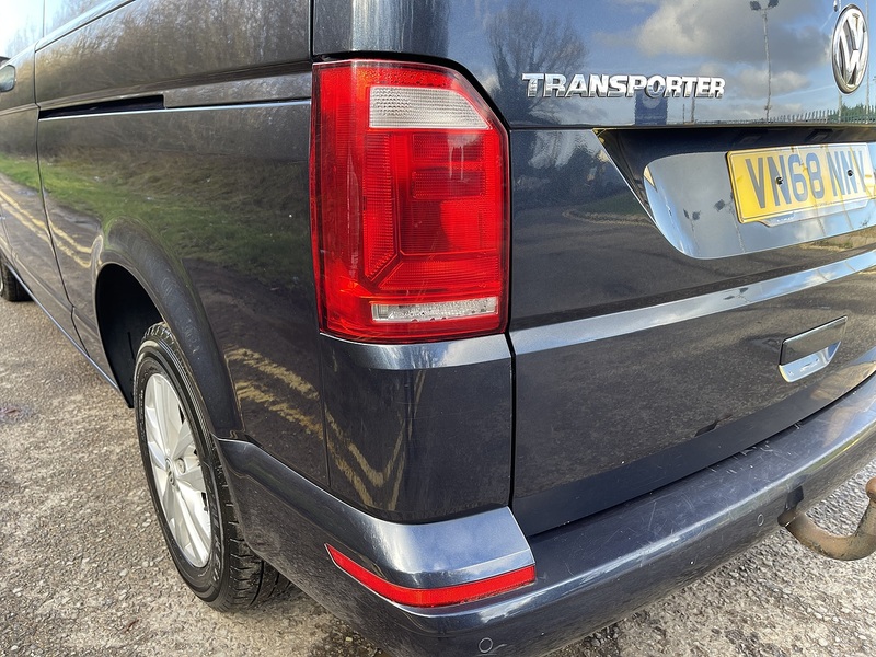 Volkswagen Transporter 2.0 TDI T30 BlueMotion Tech Highline FWD LWB Euro 6 (s/s) 5dr - U699