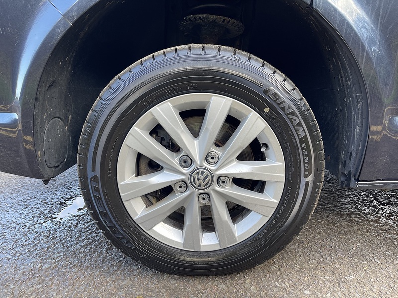 Volkswagen Transporter 2.0 TDI T30 BlueMotion Tech Highline FWD LWB Euro 6 (s/s) 5dr - U699