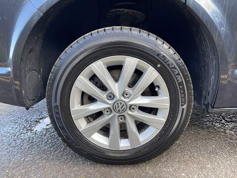 Volkswagen Transporter 2.0 TDI T30 BlueMotion Tech Highline FWD LWB Euro 6 (s/s) 5dr - U699