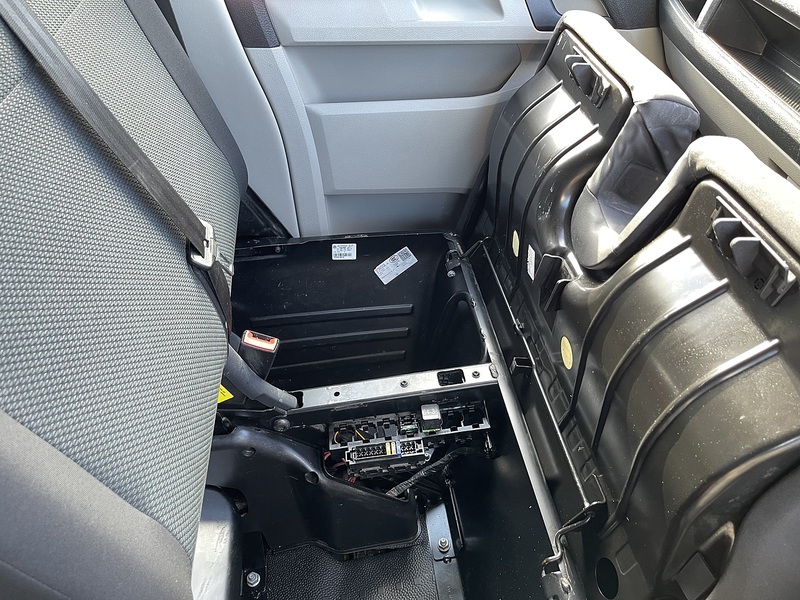 Volkswagen Transporter 2.0 TDI T30 BlueMotion Tech Highline FWD LWB Euro 6 (s/s) 5dr - U699