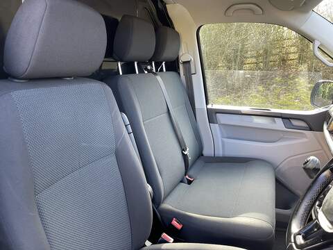 Volkswagen Transporter 2.0 TDI T30 BlueMotion Tech Highline FWD LWB Euro 6 (s/s) 5dr - U699