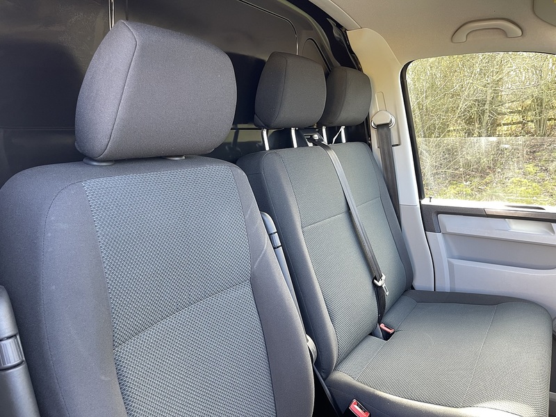 Volkswagen Transporter 2.0 TDI T30 BlueMotion Tech Highline FWD LWB Euro 6 (s/s) 5dr - U699