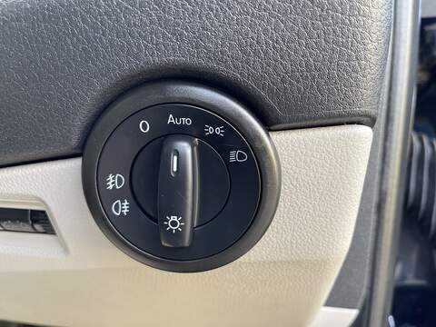 Volkswagen Transporter 2.0 TDI T30 BlueMotion Tech Highline FWD LWB Euro 6 (s/s) 5dr - U699