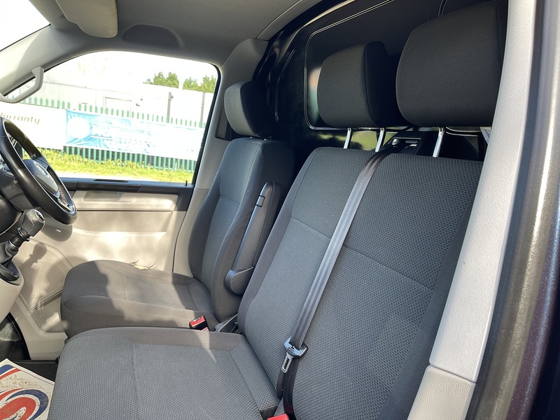 Volkswagen Transporter 2.0 TDI T30 BlueMotion Tech Highline FWD LWB Euro 6 (s/s) 5dr - U699