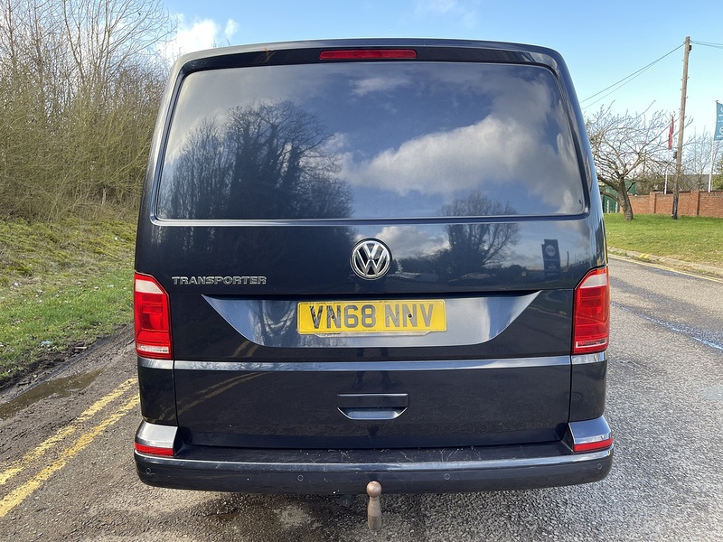 Volkswagen Transporter 2.0 TDI T30 BlueMotion Tech Highline FWD LWB Euro 6 (s/s) 5dr - U699