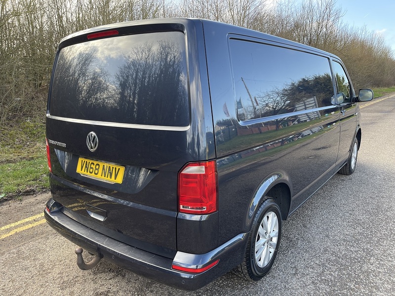 Volkswagen Transporter 2.0 TDI T30 BlueMotion Tech Highline FWD LWB Euro 6 (s/s) 5dr - U699