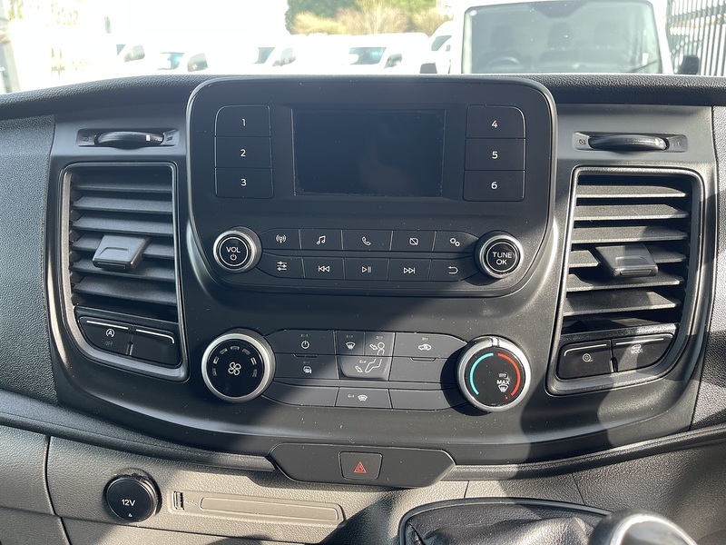 Ford Transit 2.0 350 EcoBlue HD Leader Luton 3dr Diesel Manual RWD L3 Euro 6 (s/s) (165 ps) - U701