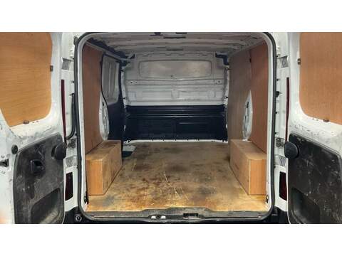 Renault Trafic 2.0 dCi Blue SL28 Business+ L1 H1 Euro 6 (s/s) 5dr - U702