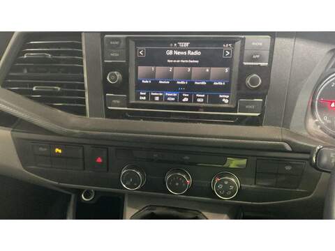 Volkswagen Transporter 2.0 TDI T32 Highline 4Motion LWB High Roof Euro 6 (s/s) 5dr - U706