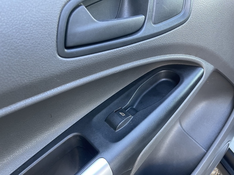 Ford Transit Connect 1.5 220 EcoBlue Trend Auto L1 Euro 6 (s/s) 5dr - U709