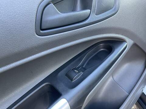 Ford Transit Connect 1.5 220 EcoBlue Trend Auto L1 Euro 6 (s/s) 5dr - U709