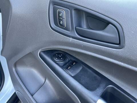 Ford Transit Connect 1.5 220 EcoBlue Trend Auto L1 Euro 6 (s/s) 5dr - U709