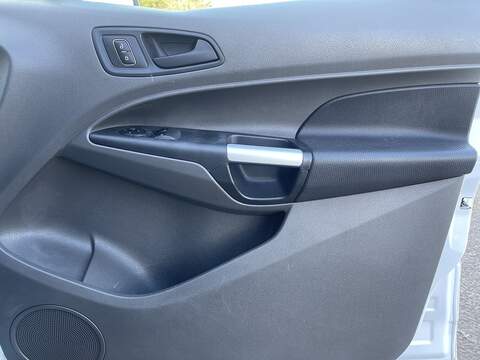 Ford Transit Connect 1.5 220 EcoBlue Trend Auto L1 Euro 6 (s/s) 5dr - U709