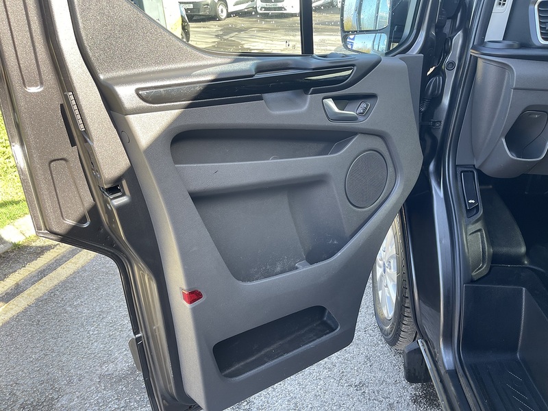 Ford Transit Custom 2.0 300 EcoBlue Limited L2 H1 Euro 6 (s/s) 5dr - U710
