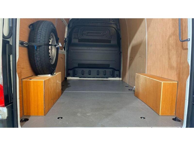 Mercedes-Benz eSprinter 55kWh Progressive Auto FWD L2 H2 5dr 20kW Charger - U712