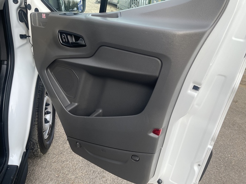 Ford Transit 2.0 350 EcoBlue Leader FWD L3 H3 Euro 6 (s/s) 5dr - U720