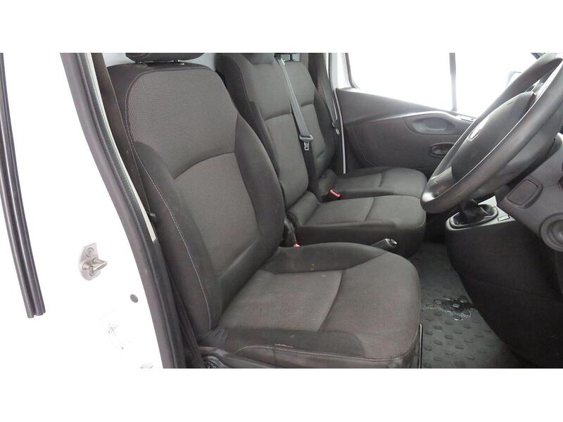 Renault Trafic 2.0 dCi ENERGY 30 Business+ LWB Standard Roof Euro 6 (s/s) 5dr - U721