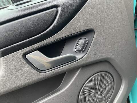 Ford Transit Custom 2.0 320 EcoBlue Trend Auto L1 H2 Euro 6 (s/s) 5dr - U723