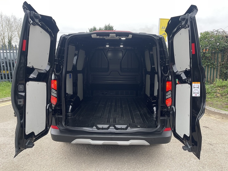 Ford Transit Custom 2.0 320 EcoBlue Trail L1 H1 Euro 6 (s/s) 5dr - U725